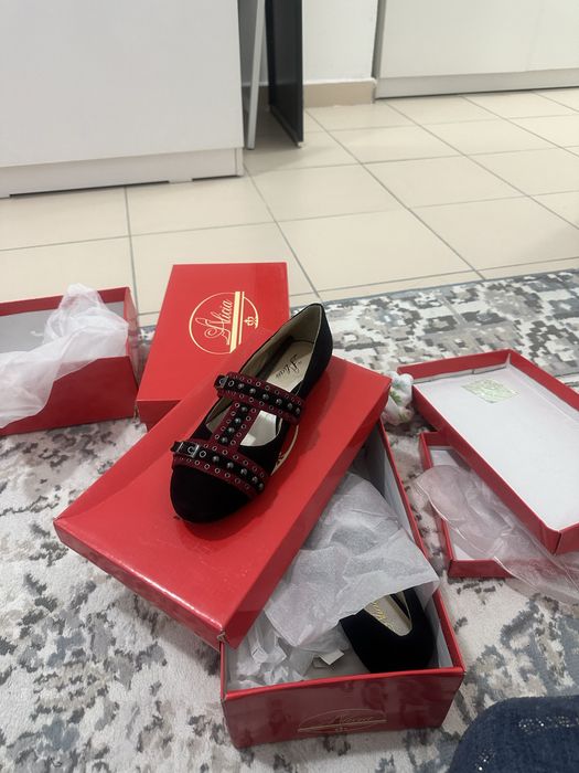 Туфли, тангетки  по 2000 тенге