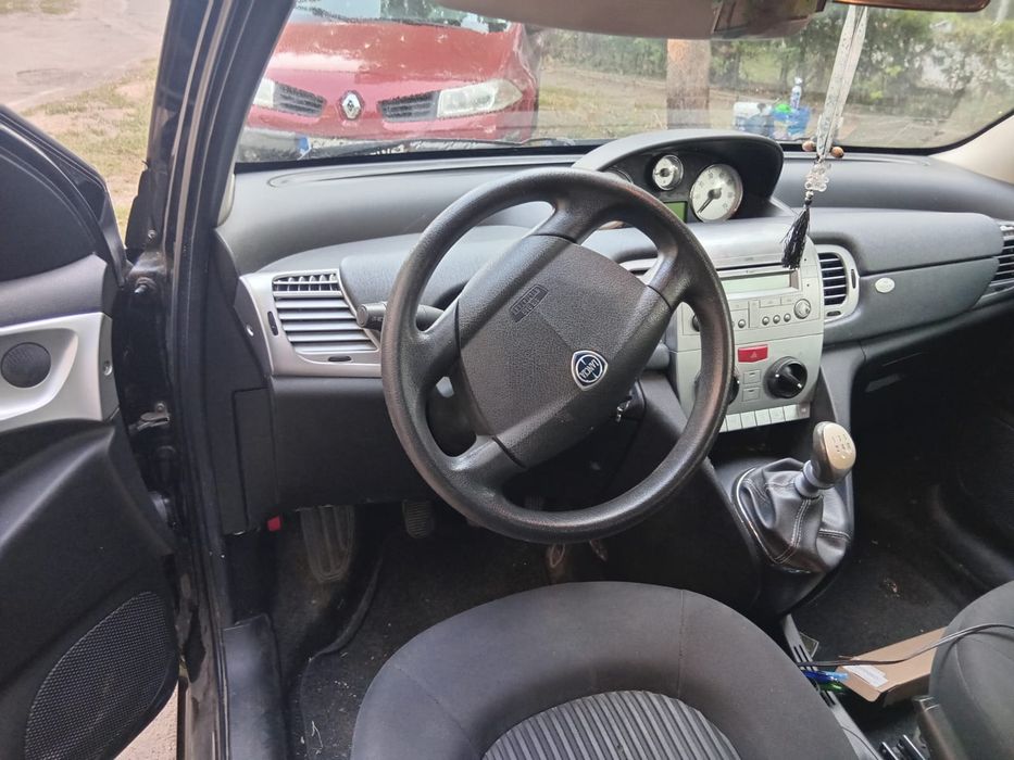 LANCIA Ypsilon 0 — imagine 2