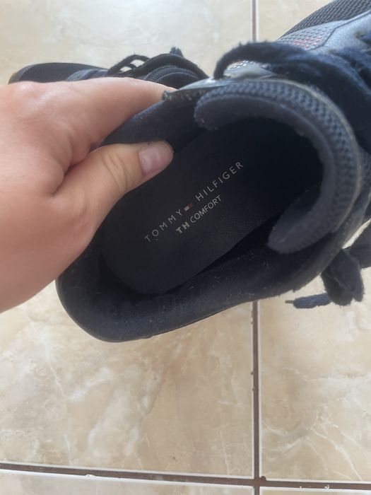 Adidasi tommy hilfiger