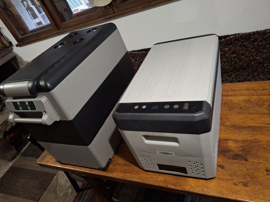 Хладилник фризер 55 и 25 литра.