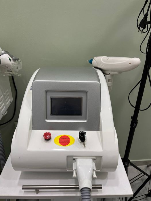 Лазерный аппарат для удаления татуажа и татуировок