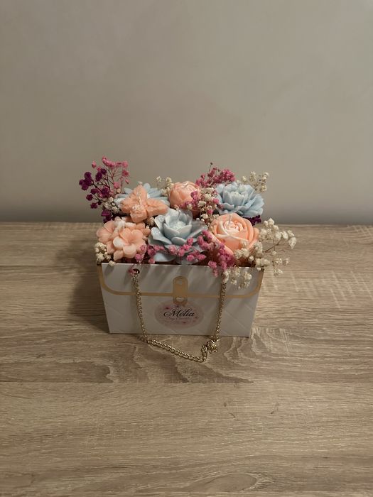 Елегантна чантичка с ароматни соеви свещи