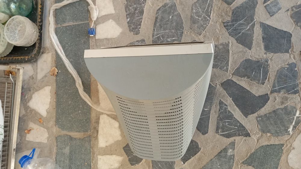 монитор старый от LG рабочий как новый