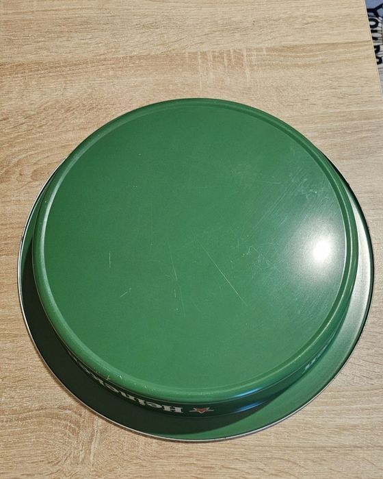 Tava Heineken,metalica,de servit bauturi