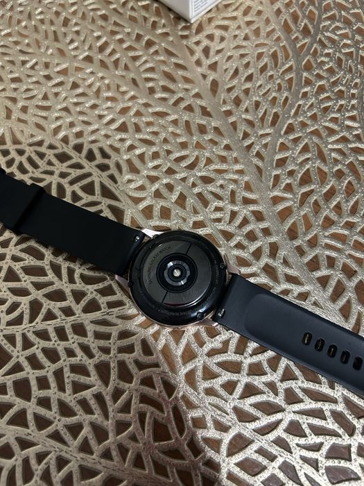 Продам часы samsung galaxy watch active 2