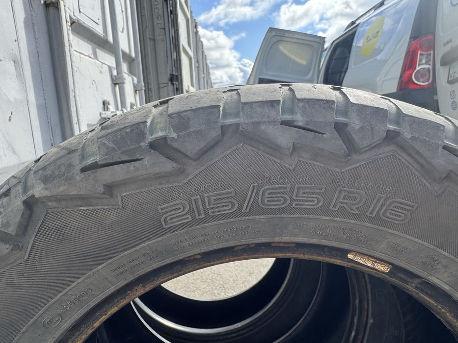 Продам ат резину 215*65 р 16