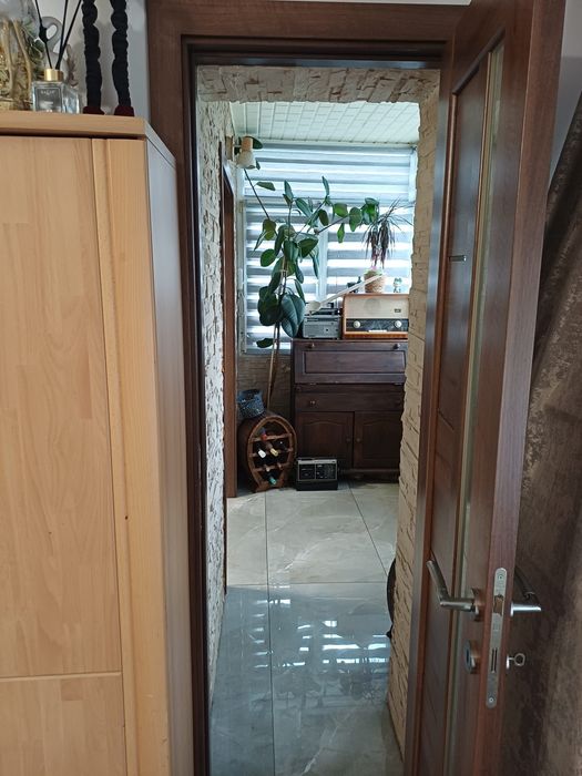 Apartament decomandat două camere Rovine