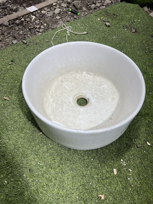 Раковина круглая накладная на столешницу