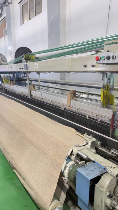 Ткацкий станоклар сотилади