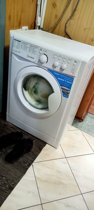 Продам стиральную машинку.