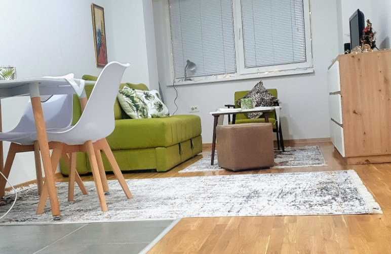 Дава се под наем Тристаен апартамент в Пловдив, Централна гара - 88 кв.м за 290.7 € - Снимка #1