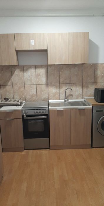 Apartment cu două camere de inchiriat
