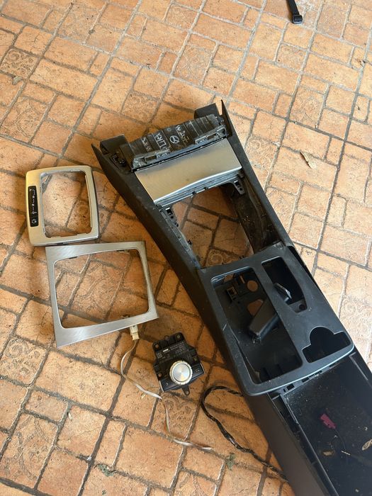 Барче/Подлакътник за Мерцедес Е класа W207