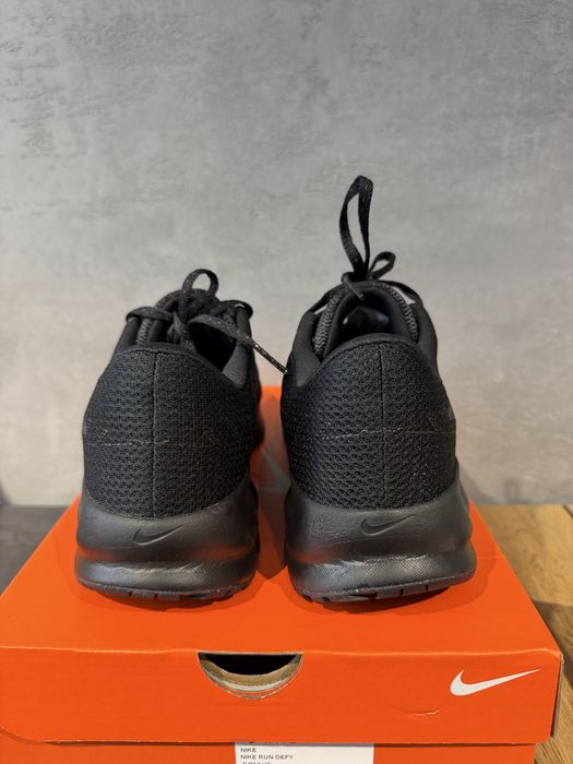 Обувки Nike Run Defy