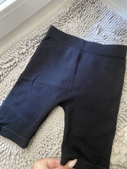 Къси панталони bershka pull & bear hm