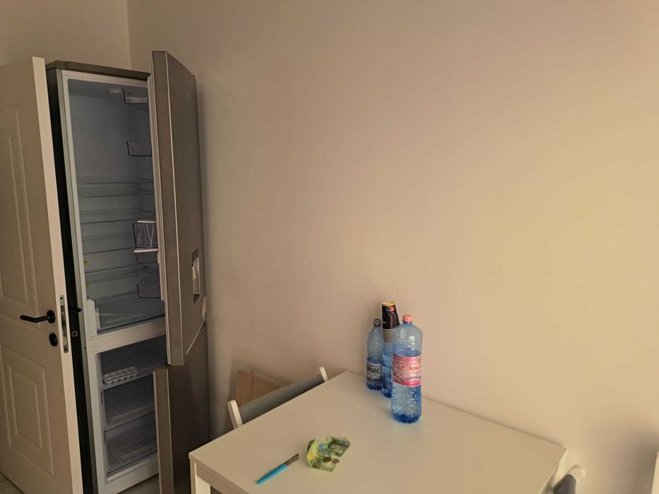 Inchiriez apartament cu 2 camere + parcare subsol