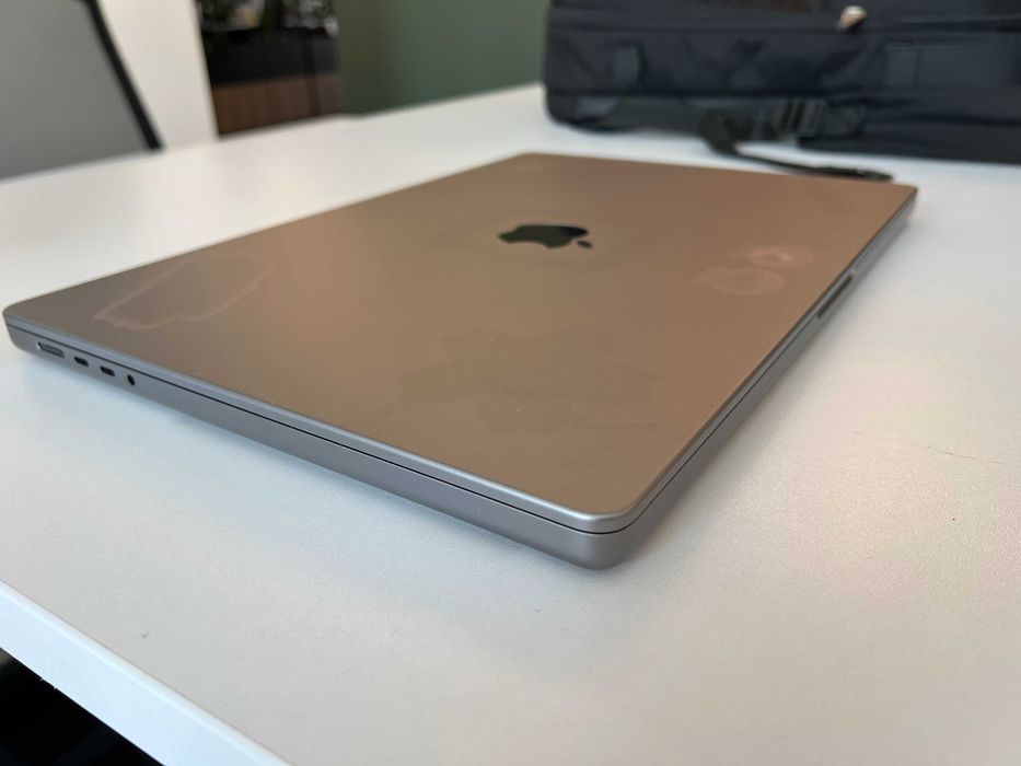 Macbook Pro M1 2021 16'' 32 GB RAM 512 SSD