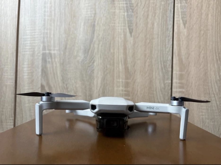 Drona DJI Mini 4K 2025