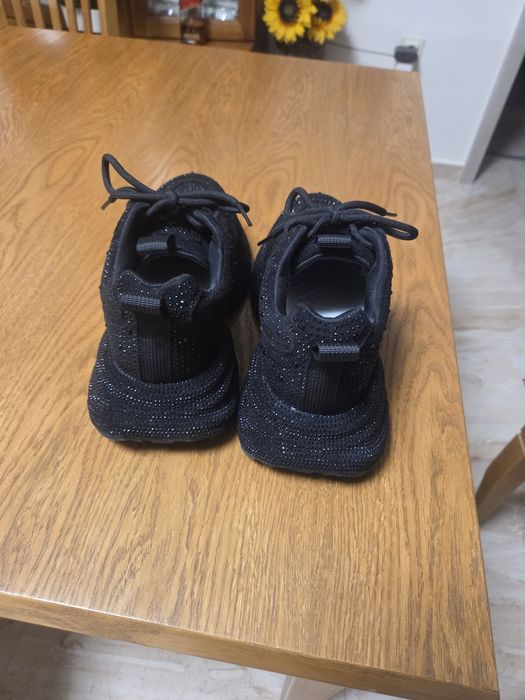 Дамски маратонки с камъни 38 номер