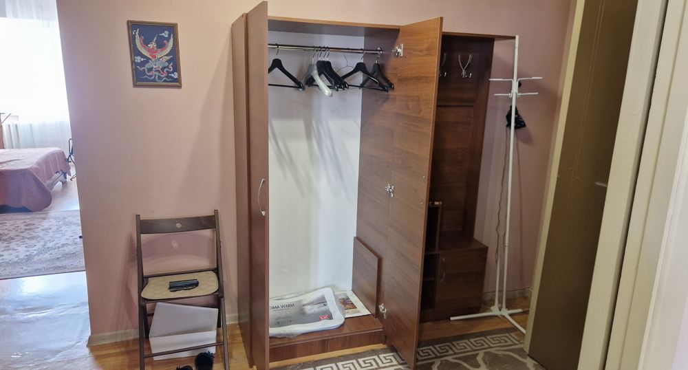 Шкафчик для прихожей и не только