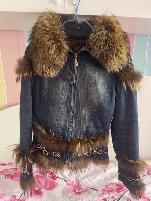 Джинсовая куртка(джинсы в подарок)