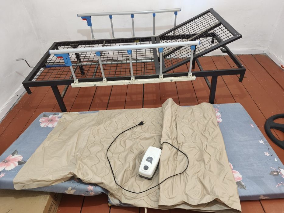 Кровать для лежачих