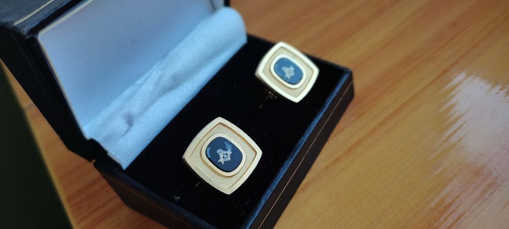 Butoni masonici vechi auriți  pentru cămașă