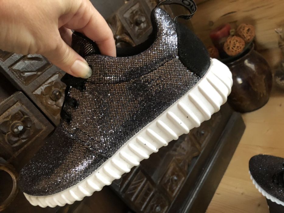 Pantofi sport LIUJO, NOI!!