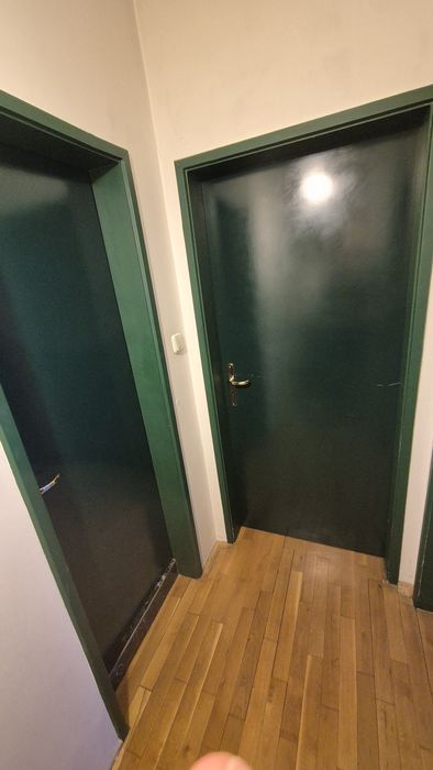 Продавам 4 броя дървени врати (интериорни) – с дръжки