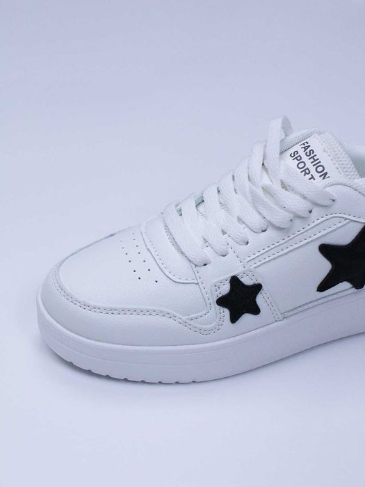 Sifatli oyoq kiyimlar 36-44 razmerlar mavjud. Yangi optom narxda