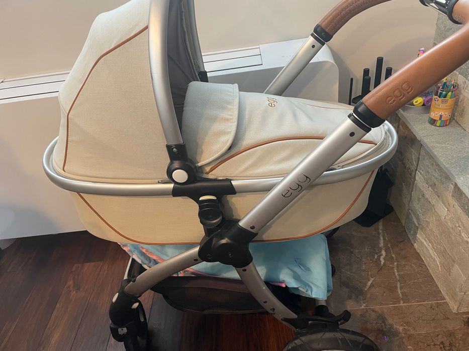 Egg stoller бебешка количка