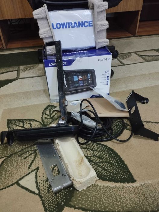 ЭХОЛОТ LOWRANCE ELITE 12 FS с датчиком 3 в 1