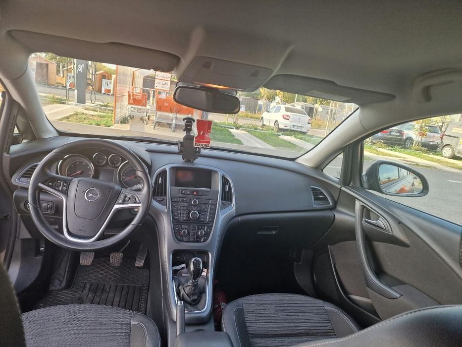 Opel Astra j  2015
