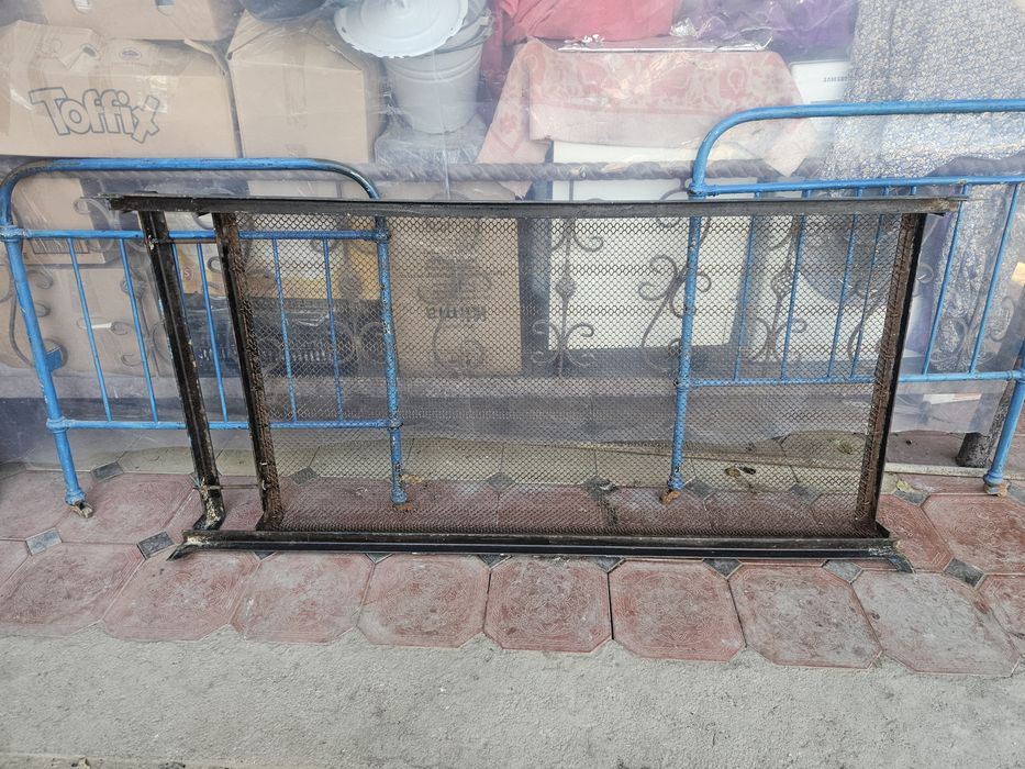 Железный кровать