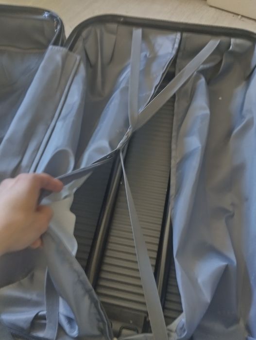 Куфар със заключване