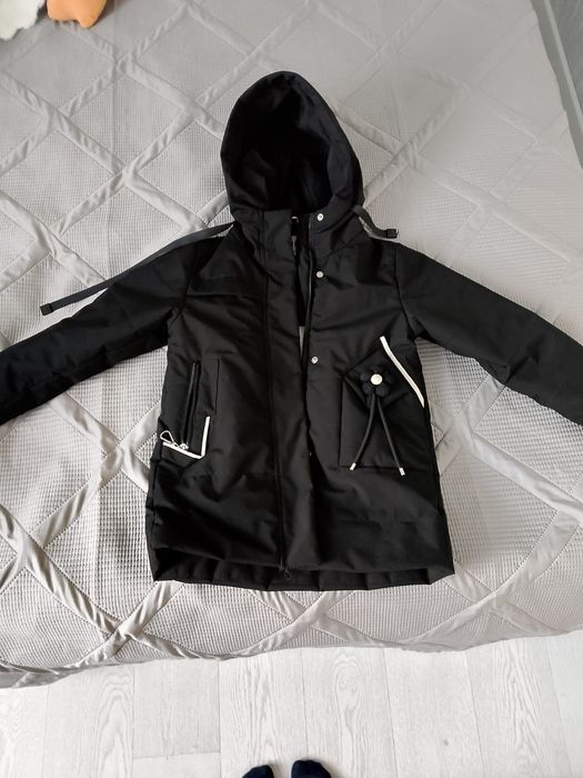 Продам куртку демисезонная