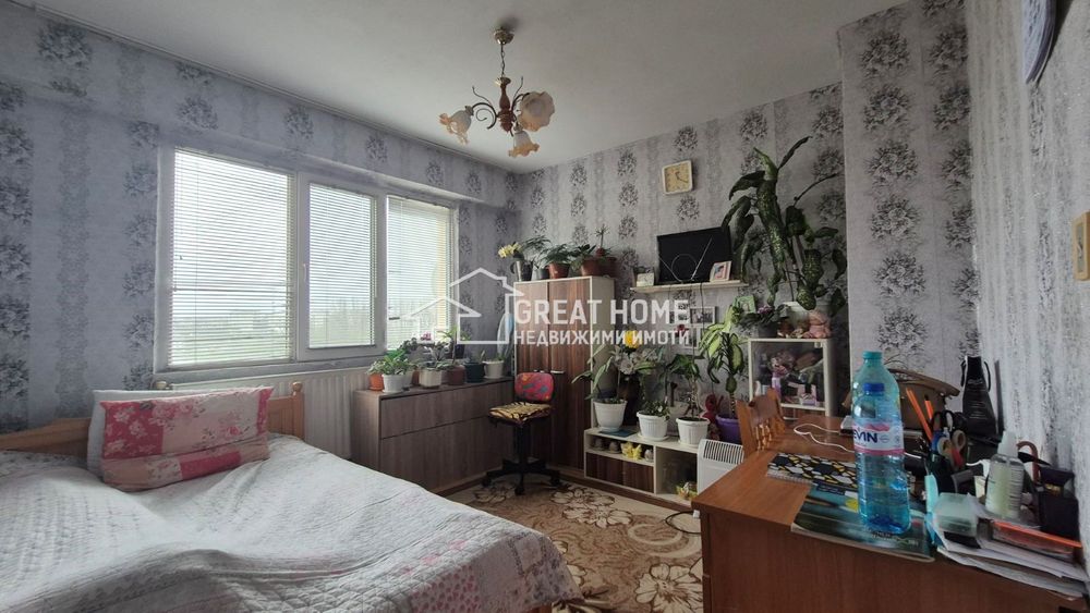 Продава се Тристаен апартамент в Търговище, Запад 3 - 67 кв.м за 914 €/кв.м - Снимка #1