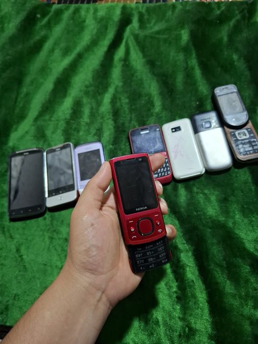 Nokia Htc Retro tellar