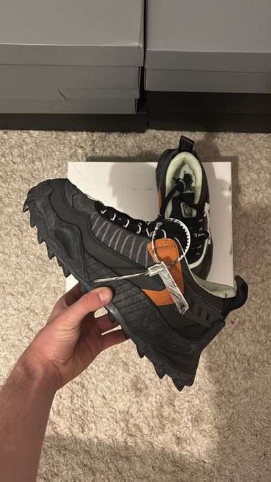 Off-white Odsy Black