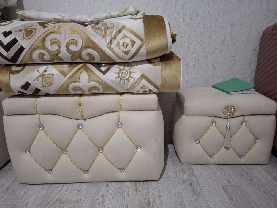 Сандық сатылады велюр материалмен