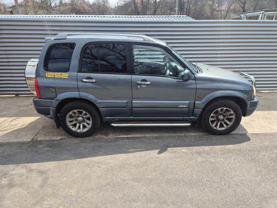 Suzuki grand vitara 2.5 v6