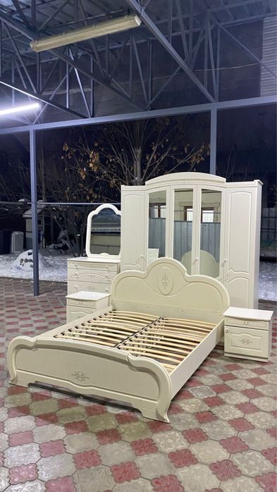 Продам Спальный Гарнитур +доставка