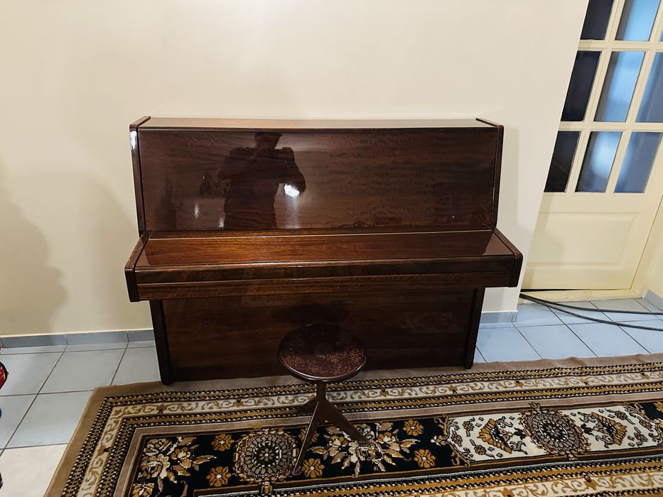 Пианино RIGA как новый