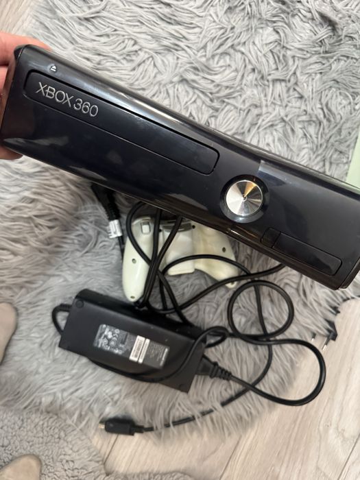 Xbox  360 slim : fara hard