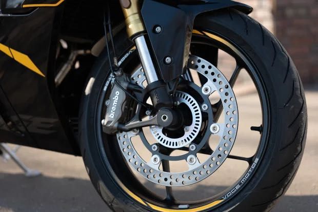Мотоцикл Voge RR525