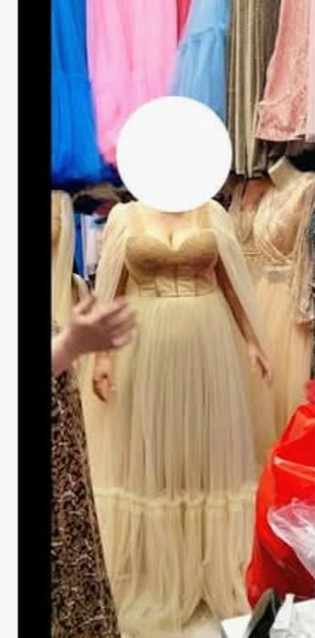 Продавам рокля като чисто нова