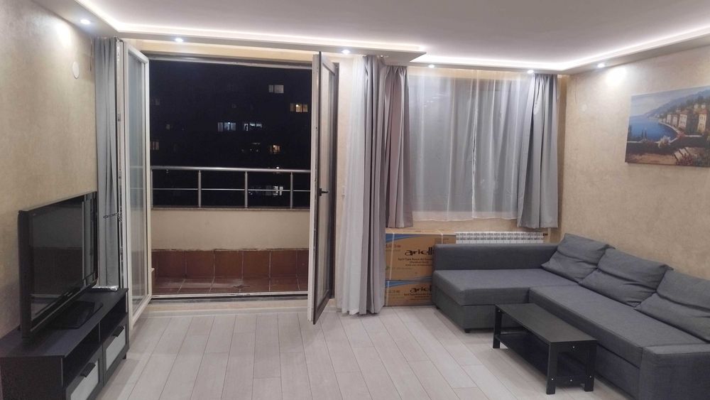 Под наем двустаен в нова сграда в центъра на София