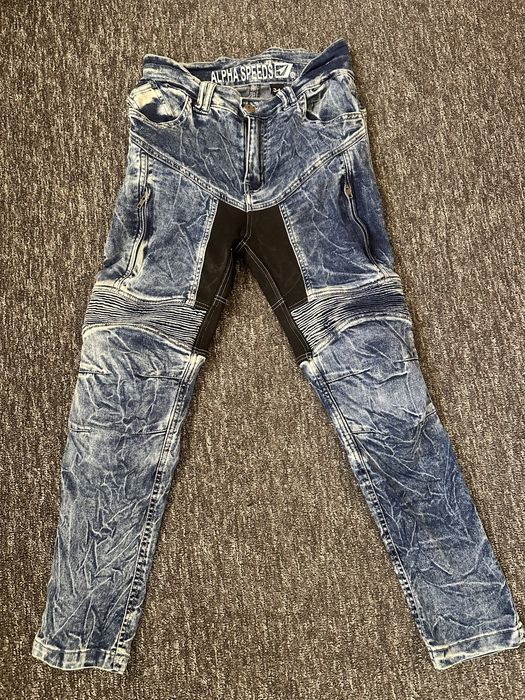 Pantaloni de motor