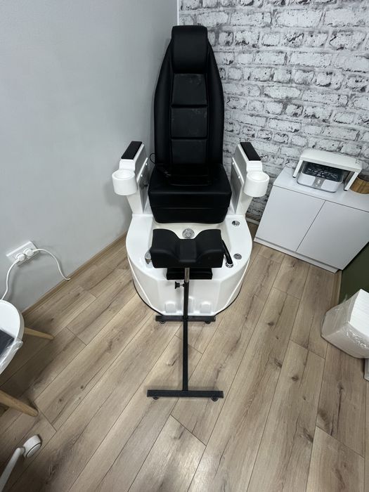 Подарък + Джакузи  и масажен  стол за педикюр SPA Seat MYC-3620