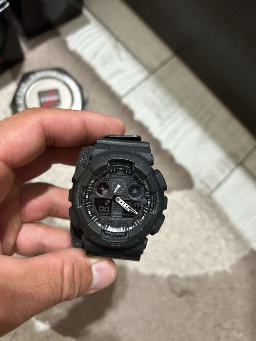 G-shock часовник